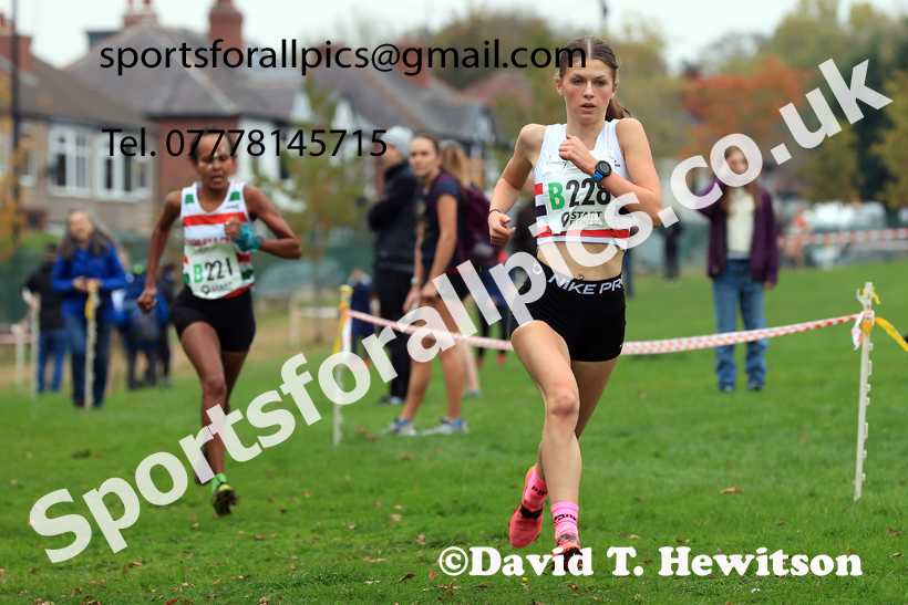 Senior Womens relay, 2025 Northern Cross Country Relays, Graves Park, Sheffield. Photo: David T. Hewitson/Sports for All Pics